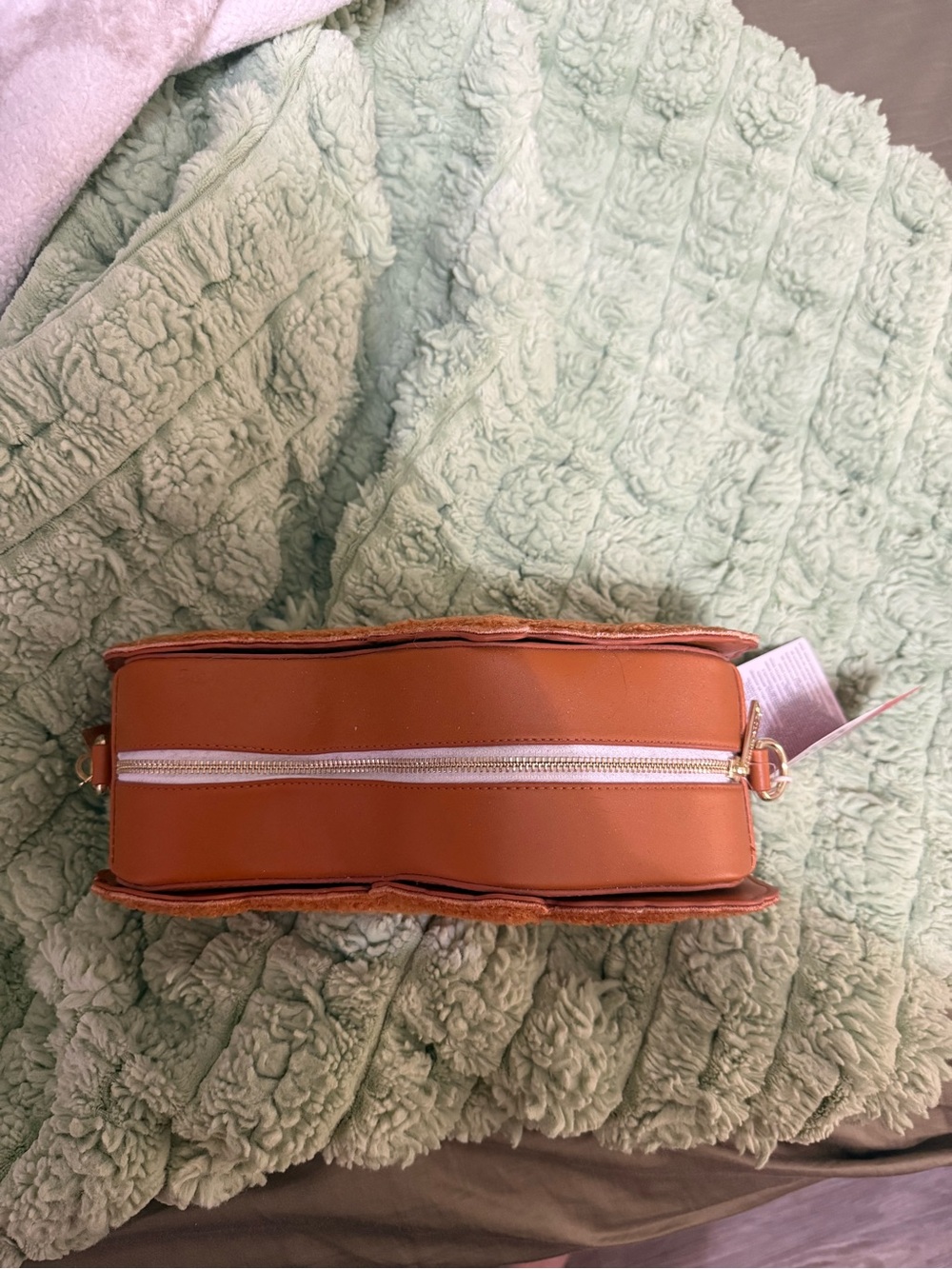 Loungefly KFC Drumstick Crossbody Bag - Picture 2 of 9